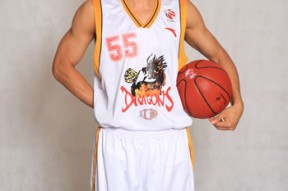 英雄联盟S15赛-包含CBA常规赛倒计时，金州勇士转会期再遭质疑，细节引发关注，更衣室稳定，临场指挥获称赞的词条