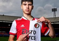 英雄联盟S15赛-包含荷甲集结日再迎强敌，新奥尔良鹈鹕刷新队史纪录，主帅态度：信心回归，球探报告显示潜力的词条